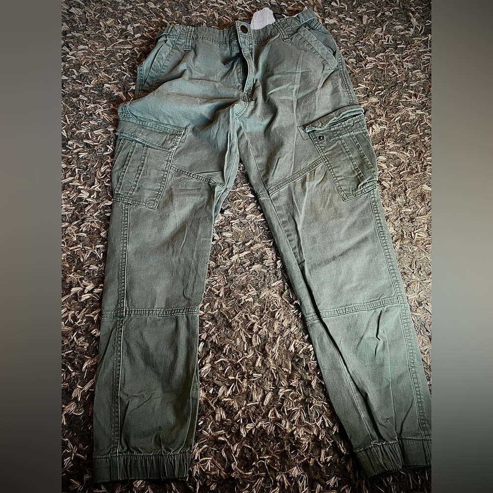 Dream cargo pants, for fashion and work.